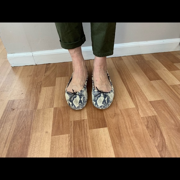 Like new AG The Kinsley cargo skinny - Picture 8 of 8